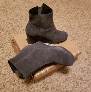 Grey Toms wedge boots